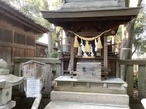 新羅神社の末社