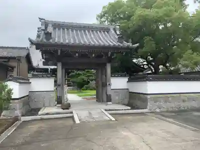 信光寺の山門・神門
