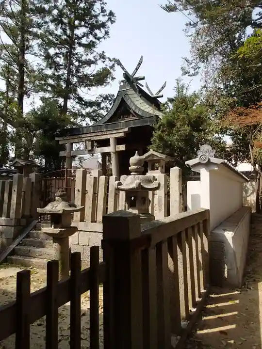 倭恩智神社の本殿・本堂