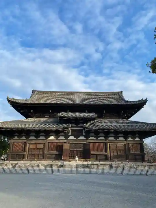 東寺(教王護国寺)の{uncategorized: "未分類", other: "その他", undefined: "問題あり", building: "その他建物", grave: "お墓", sacred_gate: "鳥居", guardian: "狛犬", statue: "像", buddha: "仏像", history: "歴史", nature: "自然", garden: "庭園", animal: "動物", pagoda: "塔", temizu: "手水舎", mountain_gate: "山門・神門", sanctuary: "本殿・本堂", subordinate: "末社・摂社", art: "芸術", scenery: "景色", jizo: "地蔵", ema: "絵馬", goshuin: "御朱印", omikuji: "おみくじ", items: "授与品その他", amulet: "お守り", goshuincho: "御朱印帳", eats: "食事", festival: "お祭り", votive_dance: "神楽", shichigosan: "七五三参", wedding: "結婚式", experience: "体験その他", initially: "初詣", around: "周辺", anti_infection: "感染症対策"}