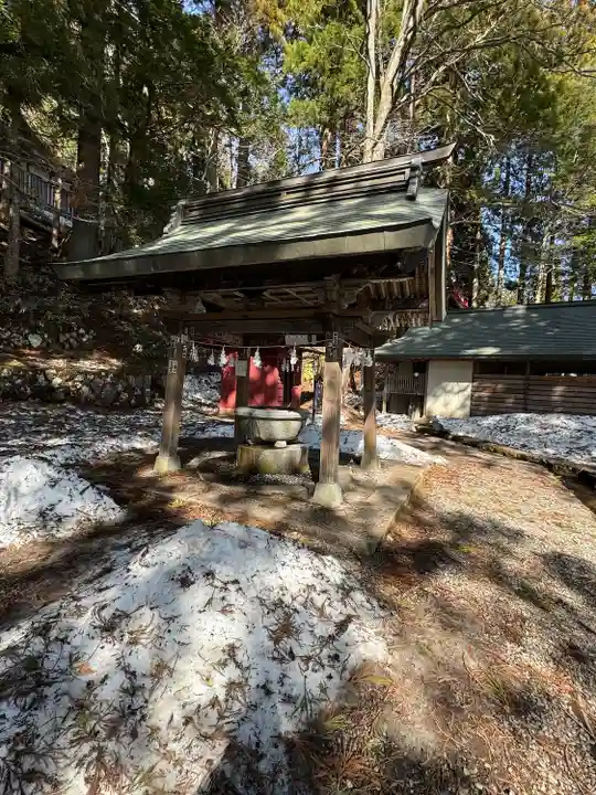 戸隠神社中社の手水舎