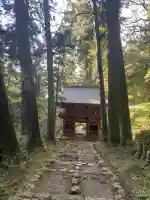 鳳来寺山奥の院の山門・神門