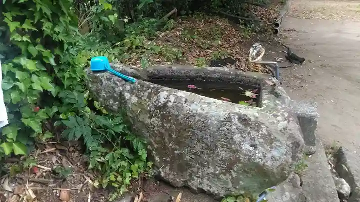 上秣神社の手水舎