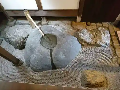 両足院の手水舎