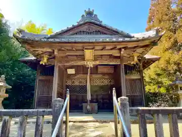 三子神社の本殿・本堂