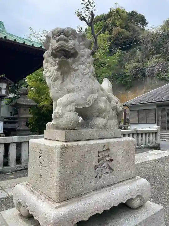 鹿島神社の{uncategorized: "未分類", other: "その他", undefined: "問題あり", building: "その他建物", grave: "お墓", sacred_gate: "鳥居", guardian: "狛犬", statue: "像", buddha: "仏像", history: "歴史", nature: "自然", garden: "庭園", animal: "動物", pagoda: "塔", temizu: "手水舎", mountain_gate: "山門・神門", sanctuary: "本殿・本堂", subordinate: "末社・摂社", art: "芸術", scenery: "景色", jizo: "地蔵", ema: "絵馬", goshuin: "御朱印", omikuji: "おみくじ", items: "授与品その他", amulet: "お守り", goshuincho: "御朱印帳", eats: "食事", festival: "お祭り", votive_dance: "神楽", shichigosan: "七五三参", wedding: "結婚式", experience: "体験その他", initially: "初詣", around: "周辺", anti_infection: "感染症対策"}