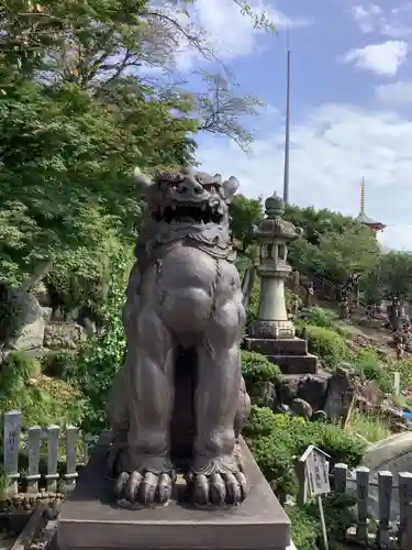 成田山名古屋別院大聖寺(犬山成田山)の狛犬