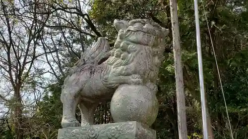 大瀧神社の狛犬