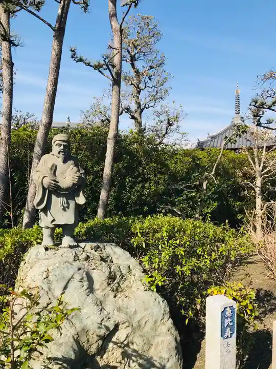 法雲寺の像