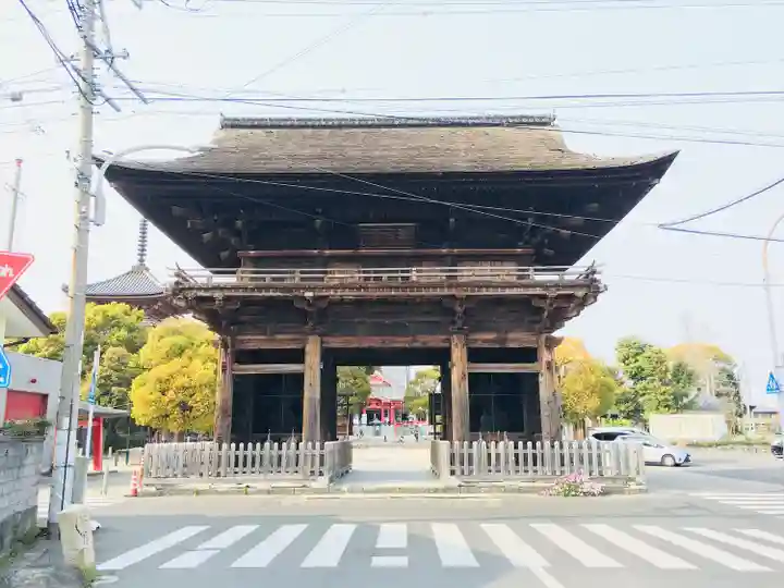 甚目寺の山門・神門