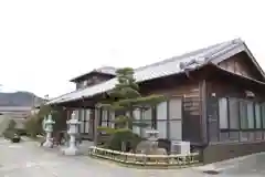 西林寺の本殿