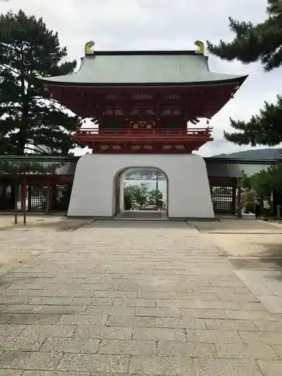 赤間神宮の山門