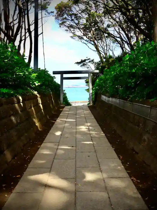 酒列磯前神社の{uncategorized: "未分類", other: "その他", undefined: "問題あり", building: "その他建物", grave: "お墓", sacred_gate: "鳥居", guardian: "狛犬", statue: "像", buddha: "仏像", history: "歴史", nature: "自然", garden: "庭園", animal: "動物", pagoda: "塔", temizu: "手水舎", mountain_gate: "山門・神門", sanctuary: "本殿・本堂", subordinate: "末社・摂社", art: "芸術", scenery: "景色", jizo: "地蔵", ema: "絵馬", goshuin: "御朱印", omikuji: "おみくじ", items: "授与品その他", amulet: "お守り", goshuincho: "御朱印帳", eats: "食事", festival: "お祭り", votive_dance: "神楽", shichigosan: "七五三参", wedding: "結婚式", experience: "体験その他", initially: "初詣", around: "周辺", anti_infection: "感染症対策"}