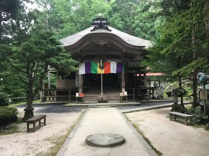 三佛寺の本殿・本堂