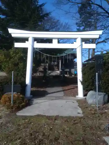 鎧神社の鳥居