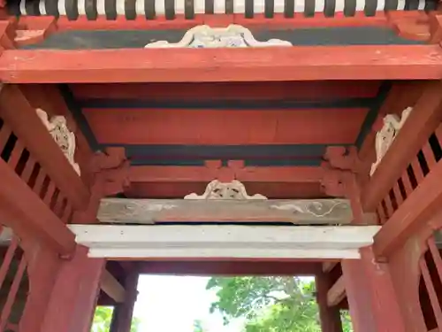 飯縄寺の山門