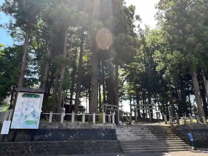 諏訪大社下社秋宮(長野県)