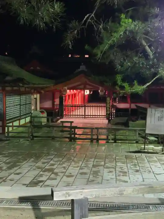 厳島神社の{uncategorized: "未分類", other: "その他", undefined: "問題あり", building: "その他建物", grave: "お墓", sacred_gate: "鳥居", guardian: "狛犬", statue: "像", buddha: "仏像", history: "歴史", nature: "自然", garden: "庭園", animal: "動物", pagoda: "塔", temizu: "手水舎", mountain_gate: "山門・神門", sanctuary: "本殿・本堂", subordinate: "末社・摂社", art: "芸術", scenery: "景色", jizo: "地蔵", ema: "絵馬", goshuin: "御朱印", omikuji: "おみくじ", items: "授与品その他", amulet: "お守り", goshuincho: "御朱印帳", eats: "食事", festival: "お祭り", votive_dance: "神楽", shichigosan: "七五三参", wedding: "結婚式", experience: "体験その他", initially: "初詣", around: "周辺", anti_infection: "感染症対策"}
