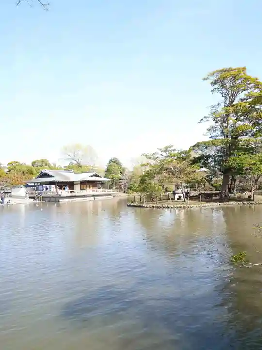 旗上弁財天社の{uncategorized: "未分類", other: "その他", undefined: "問題あり", building: "その他建物", grave: "お墓", sacred_gate: "鳥居", guardian: "狛犬", statue: "像", buddha: "仏像", history: "歴史", nature: "自然", garden: "庭園", animal: "動物", pagoda: "塔", temizu: "手水舎", mountain_gate: "山門・神門", sanctuary: "本殿・本堂", subordinate: "末社・摂社", art: "芸術", scenery: "景色", jizo: "地蔵", ema: "絵馬", goshuin: "御朱印", omikuji: "おみくじ", items: "授与品その他", amulet: "お守り", goshuincho: "御朱印帳", eats: "食事", festival: "お祭り", votive_dance: "神楽", shichigosan: "七五三参", wedding: "結婚式", experience: "体験その他", initially: "初詣", around: "周辺", anti_infection: "感染症対策"}