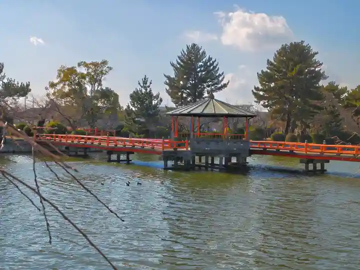 鎭國守國神社の周辺