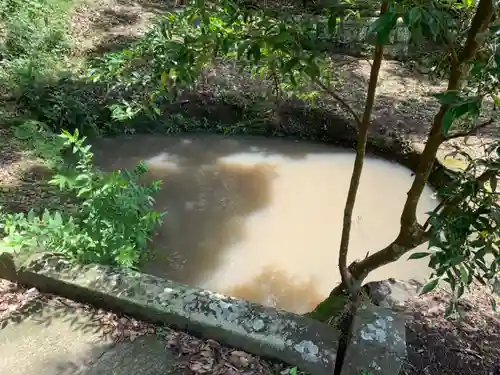 八幡神社の庭園