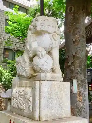 高円寺氷川神社の狛犬