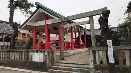 市神社の鳥居