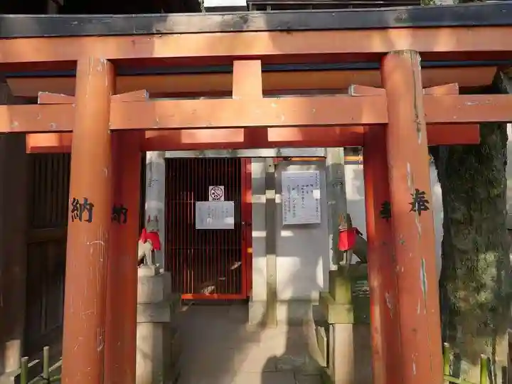 花園稲荷神社の鳥居