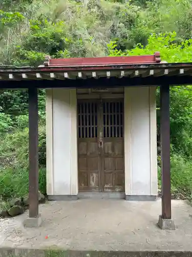 大聖院(高塚不動尊)の{uncategorized: "未分類", other: "その他", undefined: "問題あり", building: "その他建物", grave: "お墓", sacred_gate: "鳥居", guardian: "狛犬", statue: "像", buddha: "仏像", history: "歴史", nature: "自然", garden: "庭園", animal: "動物", pagoda: "塔", temizu: "手水舎", mountain_gate: "山門・神門", sanctuary: "本殿・本堂", subordinate: "末社・摂社", art: "芸術", scenery: "景色", jizo: "地蔵", ema: "絵馬", goshuin: "御朱印", omikuji: "おみくじ", items: "授与品その他", amulet: "お守り", goshuincho: "御朱印帳", eats: "食事", festival: "お祭り", votive_dance: "神楽", shichigosan: "七五三参", wedding: "結婚式", experience: "体験その他", initially: "初詣", around: "周辺", anti_infection: "感染症対策"}