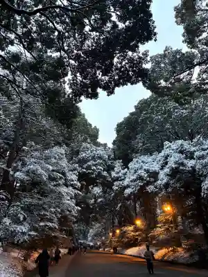 明治神宮の{uncategorized: "未分類", other: "その他", undefined: "問題あり", building: "その他建物", grave: "お墓", sacred_gate: "鳥居", guardian: "狛犬", statue: "像", buddha: "仏像", history: "歴史", nature: "自然", garden: "庭園", animal: "動物", pagoda: "塔", temizu: "手水舎", mountain_gate: "山門・神門", sanctuary: "本殿・本堂", subordinate: "末社・摂社", art: "芸術", scenery: "景色", jizo: "地蔵", ema: "絵馬", goshuin: "御朱印", omikuji: "おみくじ", items: "授与品その他", amulet: "お守り", goshuincho: "御朱印帳", eats: "食事", festival: "お祭り", votive_dance: "神楽", shichigosan: "七五三参", wedding: "結婚式", experience: "体験その他", initially: "初詣", around: "周辺", anti_infection: "感染症対策"}