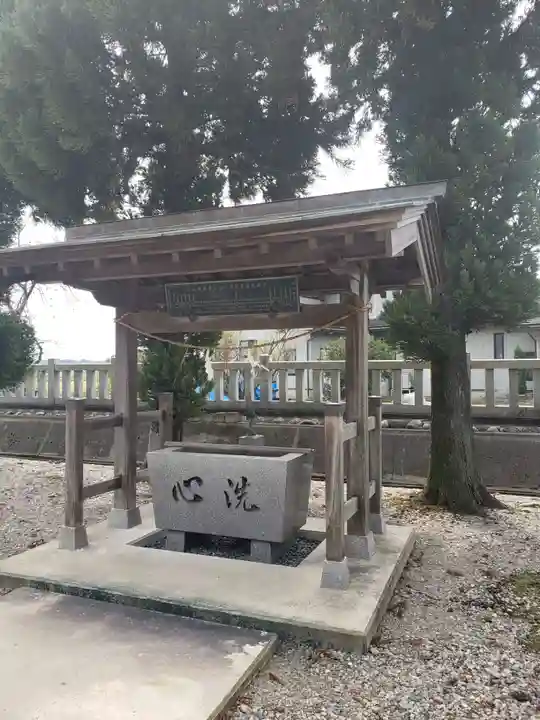小泉神社の手水舎