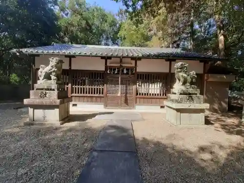 大久保神社の{uncategorized: "未分類", other: "その他", undefined: "問題あり", building: "その他建物", grave: "お墓", sacred_gate: "鳥居", guardian: "狛犬", statue: "像", buddha: "仏像", history: "歴史", nature: "自然", garden: "庭園", animal: "動物", pagoda: "塔", temizu: "手水舎", mountain_gate: "山門・神門", sanctuary: "本殿・本堂", subordinate: "末社・摂社", art: "芸術", scenery: "景色", jizo: "地蔵", ema: "絵馬", goshuin: "御朱印", omikuji: "おみくじ", items: "授与品その他", amulet: "お守り", goshuincho: "御朱印帳", eats: "食事", festival: "お祭り", votive_dance: "神楽", shichigosan: "七五三参", wedding: "結婚式", experience: "体験その他", initially: "初詣", around: "周辺", anti_infection: "感染症対策"}