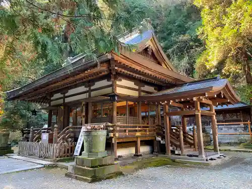 武蔵二宮 金鑚神社の本殿・本堂