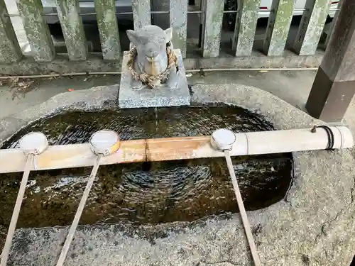 羊神社の手水舎
