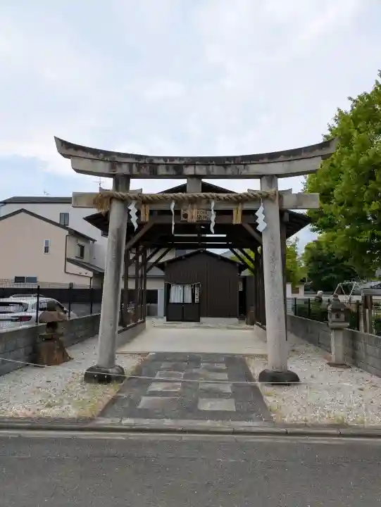 大将軍神社御旅所の{uncategorized: "未分類", other: "その他", undefined: "問題あり", building: "その他建物", grave: "お墓", sacred_gate: "鳥居", guardian: "狛犬", statue: "像", buddha: "仏像", history: "歴史", nature: "自然", garden: "庭園", animal: "動物", pagoda: "塔", temizu: "手水舎", mountain_gate: "山門・神門", sanctuary: "本殿・本堂", subordinate: "末社・摂社", art: "芸術", scenery: "景色", jizo: "地蔵", ema: "絵馬", goshuin: "御朱印", omikuji: "おみくじ", items: "授与品その他", amulet: "お守り", goshuincho: "御朱印帳", eats: "食事", festival: "お祭り", votive_dance: "神楽", shichigosan: "七五三参", wedding: "結婚式", experience: "体験その他", initially: "初詣", around: "周辺", anti_infection: "感染症対策"}