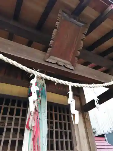 稲荷神社の本殿