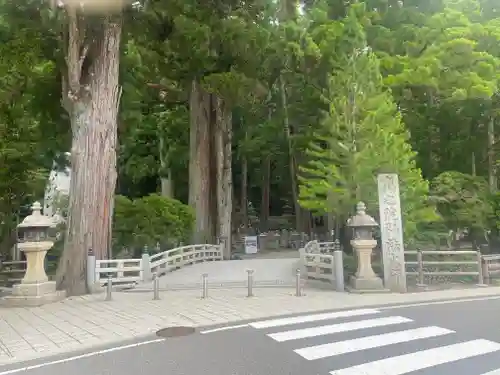 高野山金剛峯寺奥の院(和歌山県)