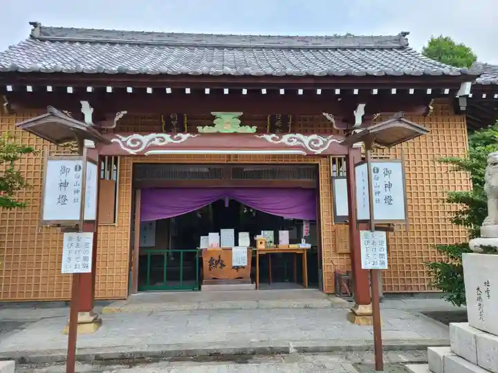 藤ノ木白山神社の本殿・本堂