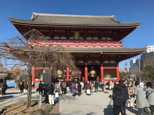 浅草寺の山門