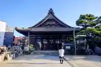 海徳寺の本殿・本堂