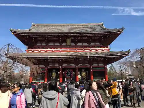 浅草寺の山門