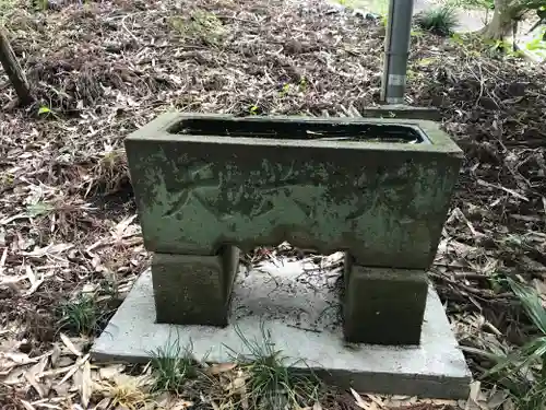 大六天神社の手水舎