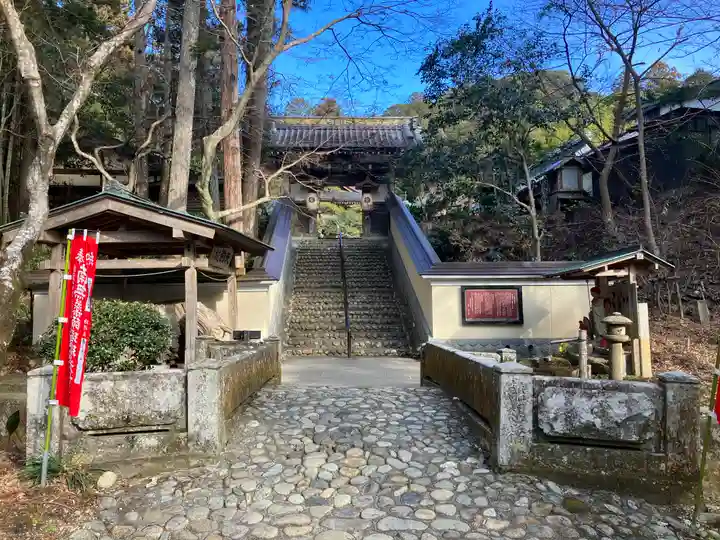 目の霊山 油山寺(静岡県)
