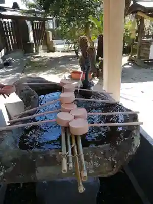 新北神社の手水舎