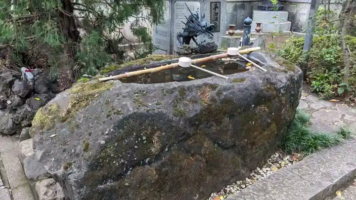 井口院の手水舎