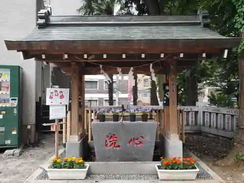高円寺氷川神社の手水舎