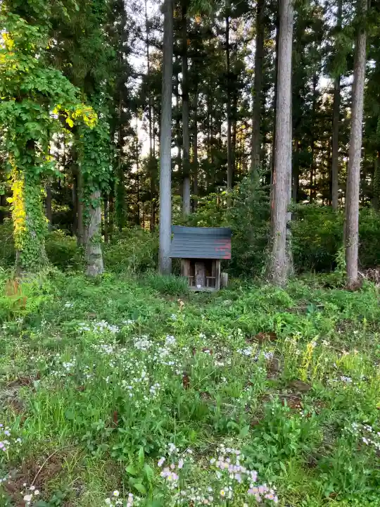 生駒神社の{uncategorized: "未分類", other: "その他", undefined: "問題あり", building: "その他建物", grave: "お墓", sacred_gate: "鳥居", guardian: "狛犬", statue: "像", buddha: "仏像", history: "歴史", nature: "自然", garden: "庭園", animal: "動物", pagoda: "塔", temizu: "手水舎", mountain_gate: "山門・神門", sanctuary: "本殿・本堂", subordinate: "末社・摂社", art: "芸術", scenery: "景色", jizo: "地蔵", ema: "絵馬", goshuin: "御朱印", omikuji: "おみくじ", items: "授与品その他", amulet: "お守り", goshuincho: "御朱印帳", eats: "食事", festival: "お祭り", votive_dance: "神楽", shichigosan: "七五三参", wedding: "結婚式", experience: "体験その他", initially: "初詣", around: "周辺", anti_infection: "感染症対策"}