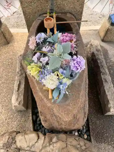 水堂須佐男神社の{uncategorized: "未分類", other: "その他", undefined: "問題あり", building: "その他建物", grave: "お墓", sacred_gate: "鳥居", guardian: "狛犬", statue: "像", buddha: "仏像", history: "歴史", nature: "自然", garden: "庭園", animal: "動物", pagoda: "塔", temizu: "手水舎", mountain_gate: "山門・神門", sanctuary: "本殿・本堂", subordinate: "末社・摂社", art: "芸術", scenery: "景色", jizo: "地蔵", ema: "絵馬", goshuin: "御朱印", omikuji: "おみくじ", items: "授与品その他", amulet: "お守り", goshuincho: "御朱印帳", eats: "食事", festival: "お祭り", votive_dance: "神楽", shichigosan: "七五三参", wedding: "結婚式", experience: "体験その他", initially: "初詣", around: "周辺", anti_infection: "感染症対策"}