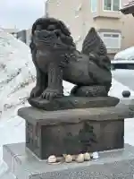 札幌諏訪神社の{uncategorized: "未分類", other: "その他", undefined: "問題あり", building: "その他建物", grave: "お墓", sacred_gate: "鳥居", guardian: "狛犬", statue: "像", buddha: "仏像", history: "歴史", nature: "自然", garden: "庭園", animal: "動物", pagoda: "塔", temizu: "手水舎", mountain_gate: "山門・神門", sanctuary: "本殿・本堂", subordinate: "末社・摂社", art: "芸術", scenery: "景色", jizo: "地蔵", ema: "絵馬", goshuin: "御朱印", omikuji: "おみくじ", items: "授与品その他", amulet: "お守り", goshuincho: "御朱印帳", eats: "食事", festival: "お祭り", votive_dance: "神楽", shichigosan: "七五三参", wedding: "結婚式", experience: "体験その他", initially: "初詣", around: "周辺", anti_infection: "感染症対策"}