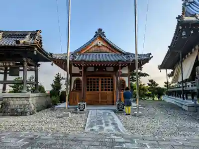 宝生寺の本殿・本堂